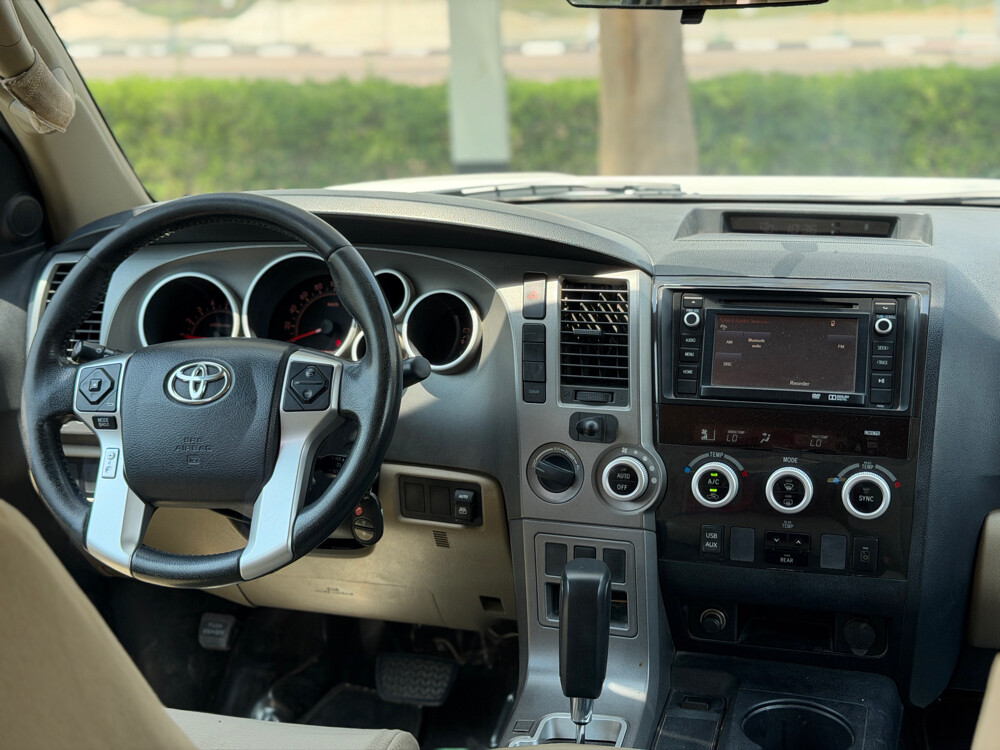 Toyota Sequoia  - 11
