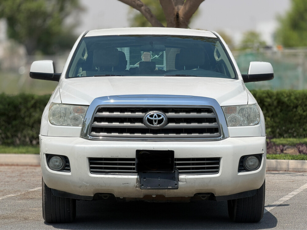 Toyota Sequoia  - 2