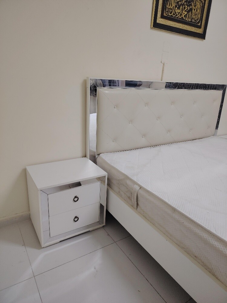king size bed for sell - 2