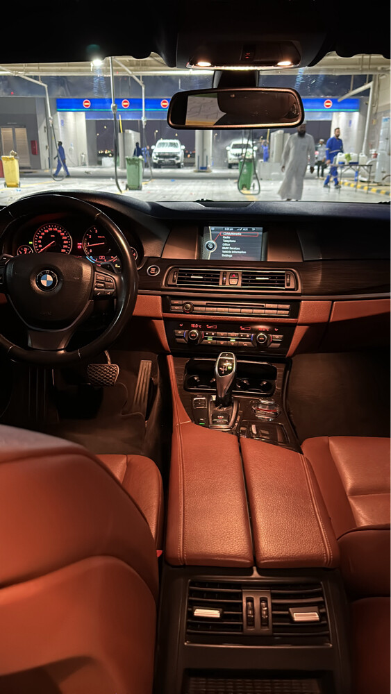 Bmw 523i 2012 low mileage  - 13