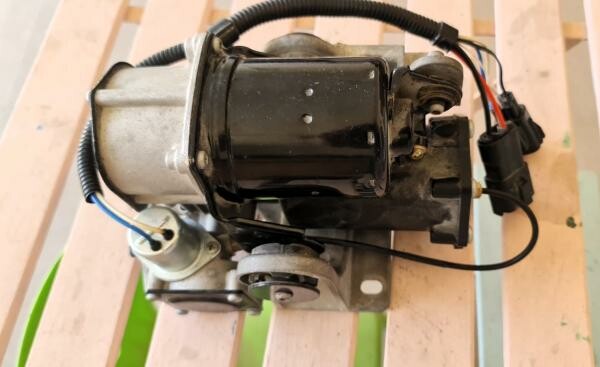 Land Rover Air Suspension Compresso - 1