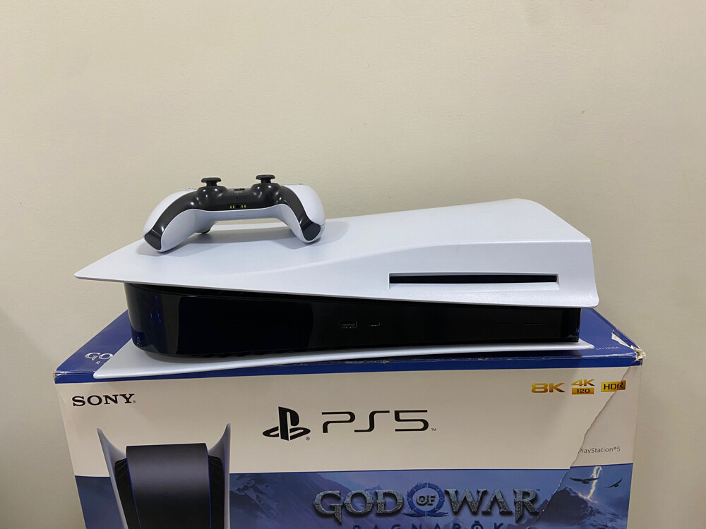 PlayStation 5 Disc Edition - 2