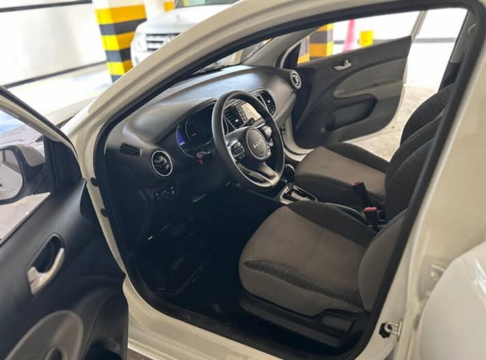 KIA PEGAS - 1