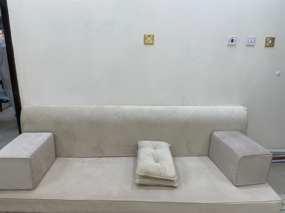 كنب مستخدم نظيف - 3