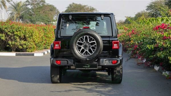 2026 Jeep Wrangler Unlimited Sahara - 6