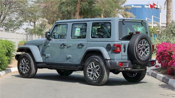2026 Jeep Wrangler Unlimited Sahara - 5