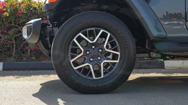 2026 Jeep Wrangler Unlimited Sahara - 15