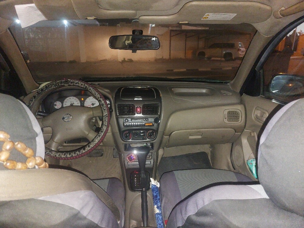 good condition con number 70639286 - 7