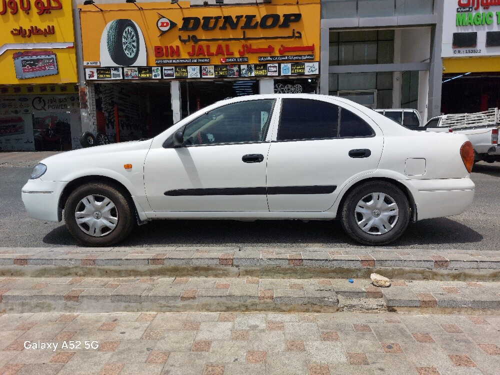 good condition con number 70639286 - 4