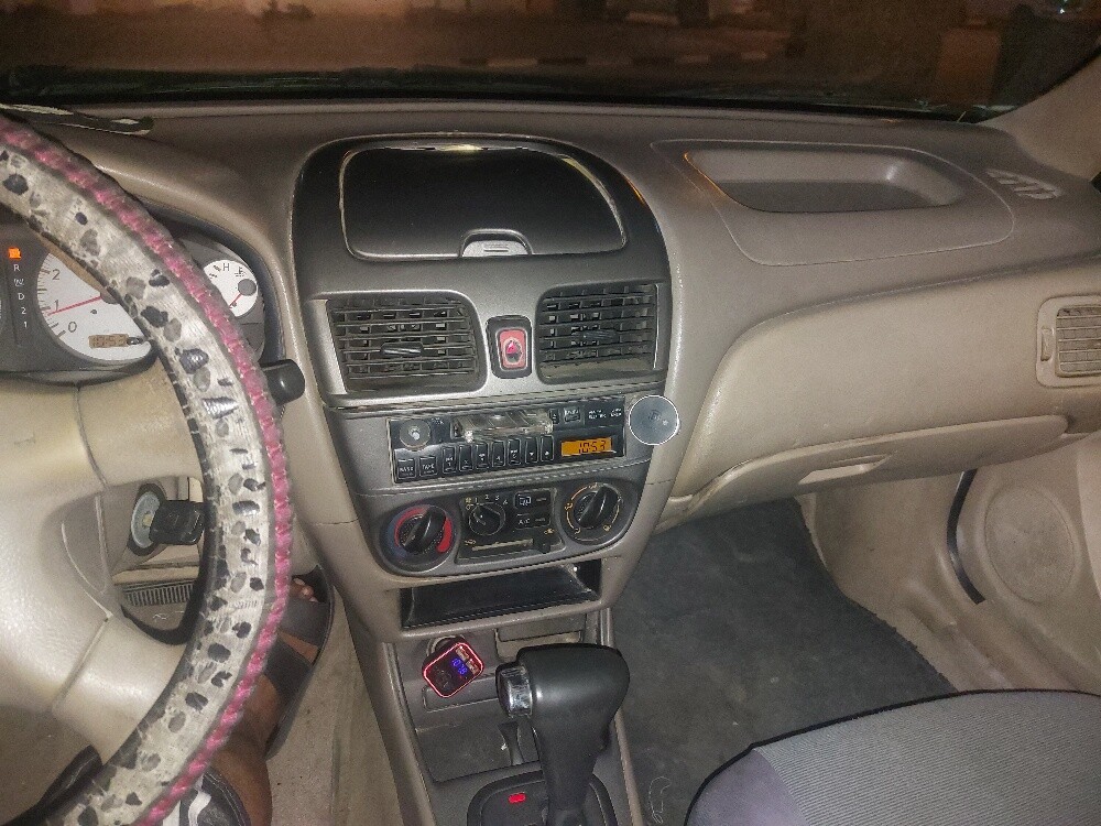 good condition con number 70639286 - 6