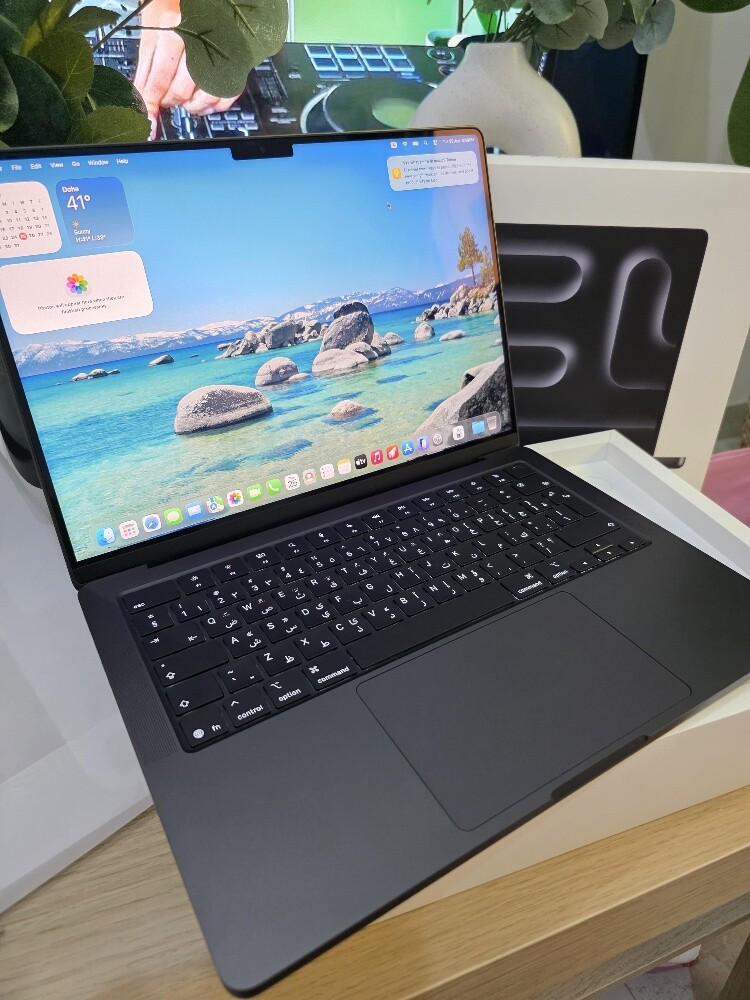 14" Macbook Pro M5 16/1TB Black - 7