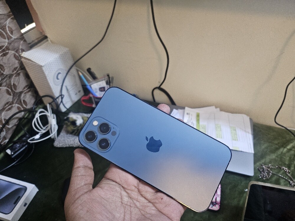 Iphone 12 Pro Max - 3
