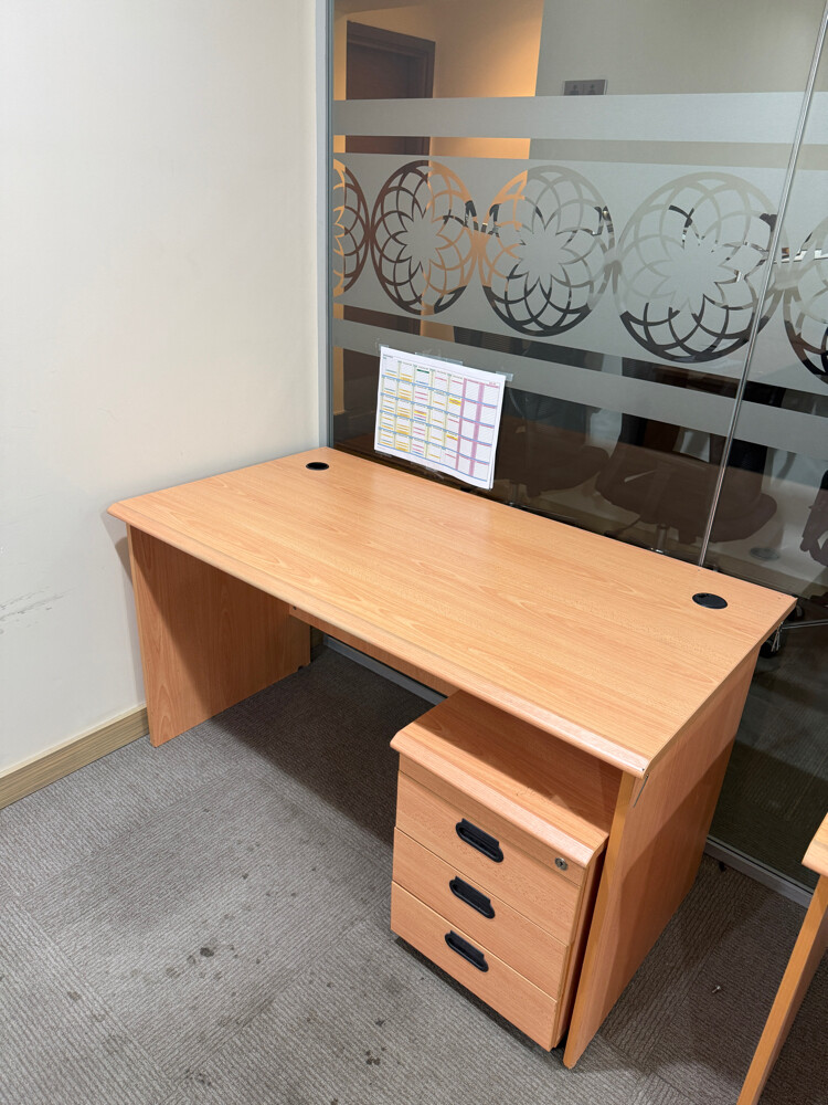 Used small table sale low 120/140 c - 9