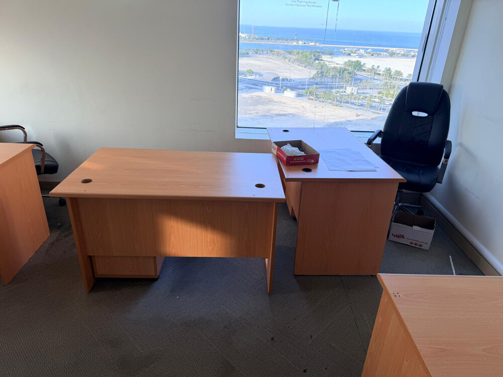Used small table sale low 120/140 c - 6