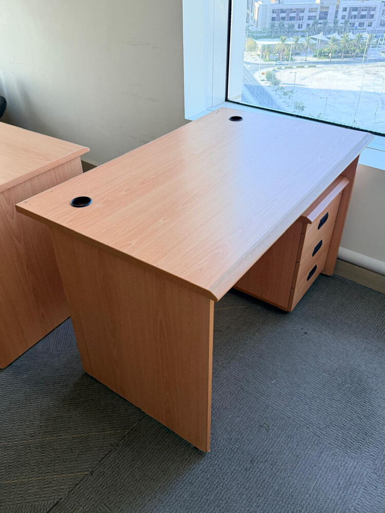 Used small table sale low 120/140 c - 5