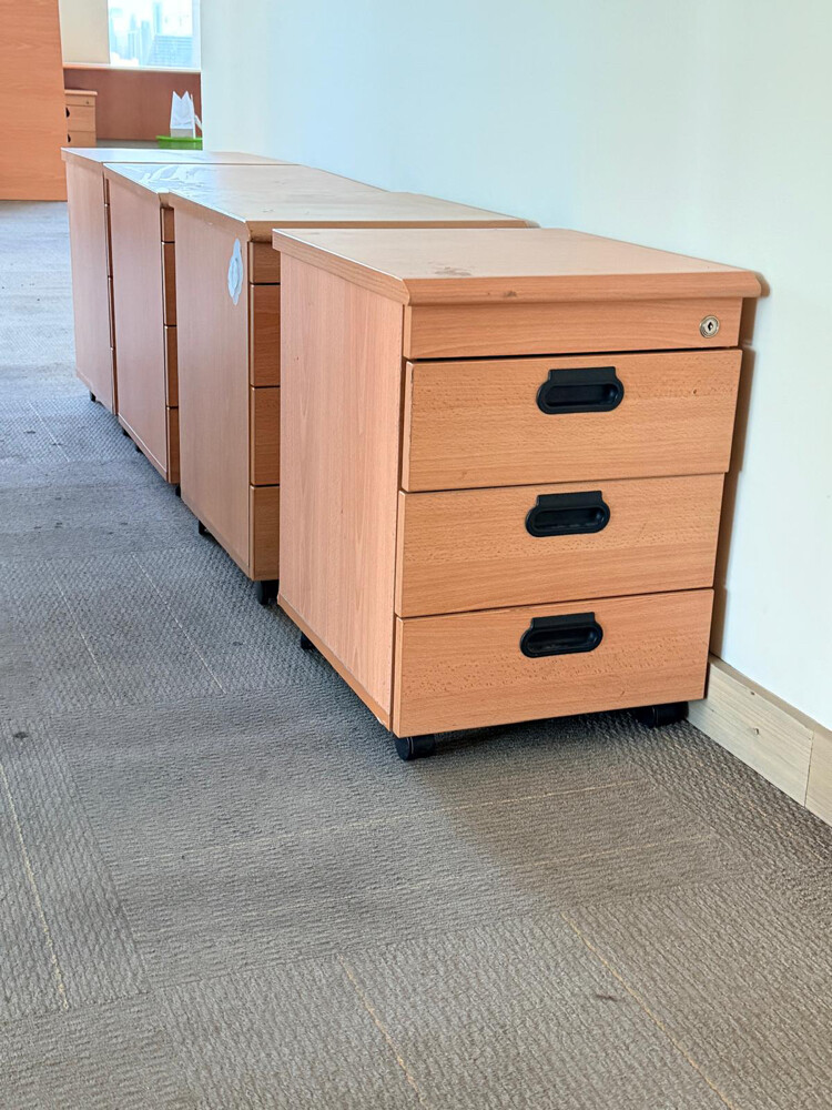 Used small table sale low 120/140 c - 2