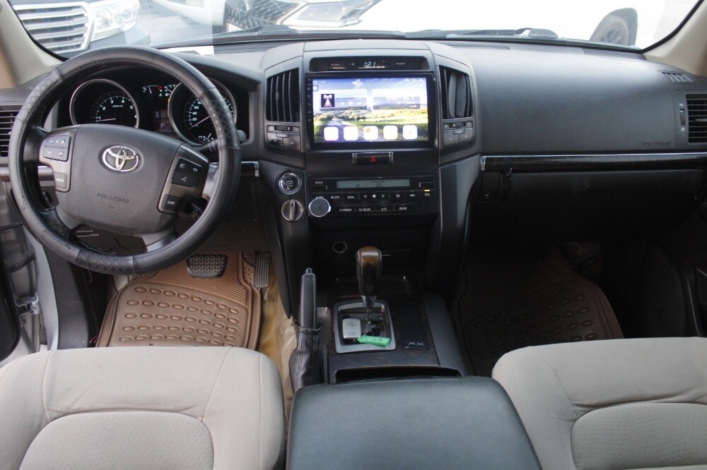 Toyota Land Cruiser GXR
Model 2008 - 16