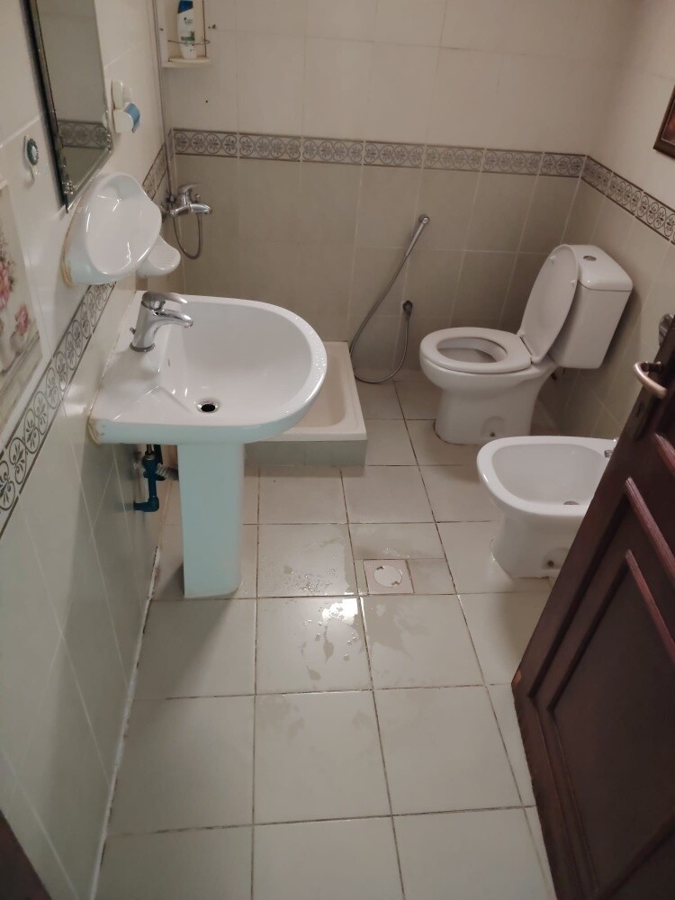 3bhk flat 4 family Mansoura Doha - 3