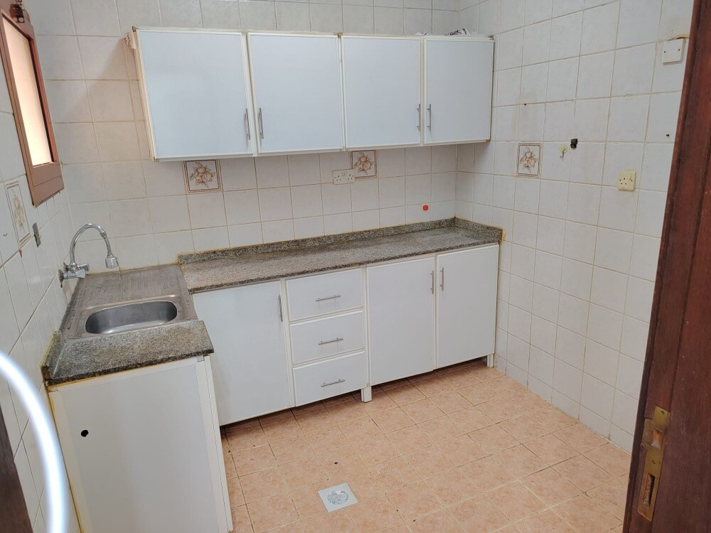 3bhk flat 4 family Mansoura Doha - 4