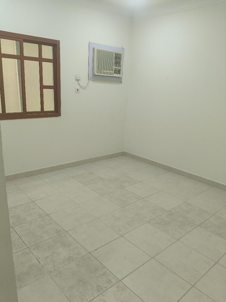 Flat 4 rent 4 family Mansoura Doha - 7