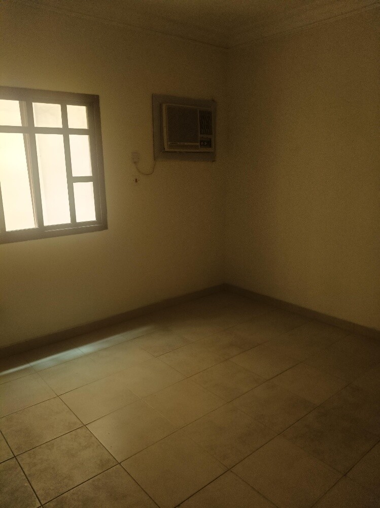 Flat 4 rent 4 family Mansoura Doha - 10