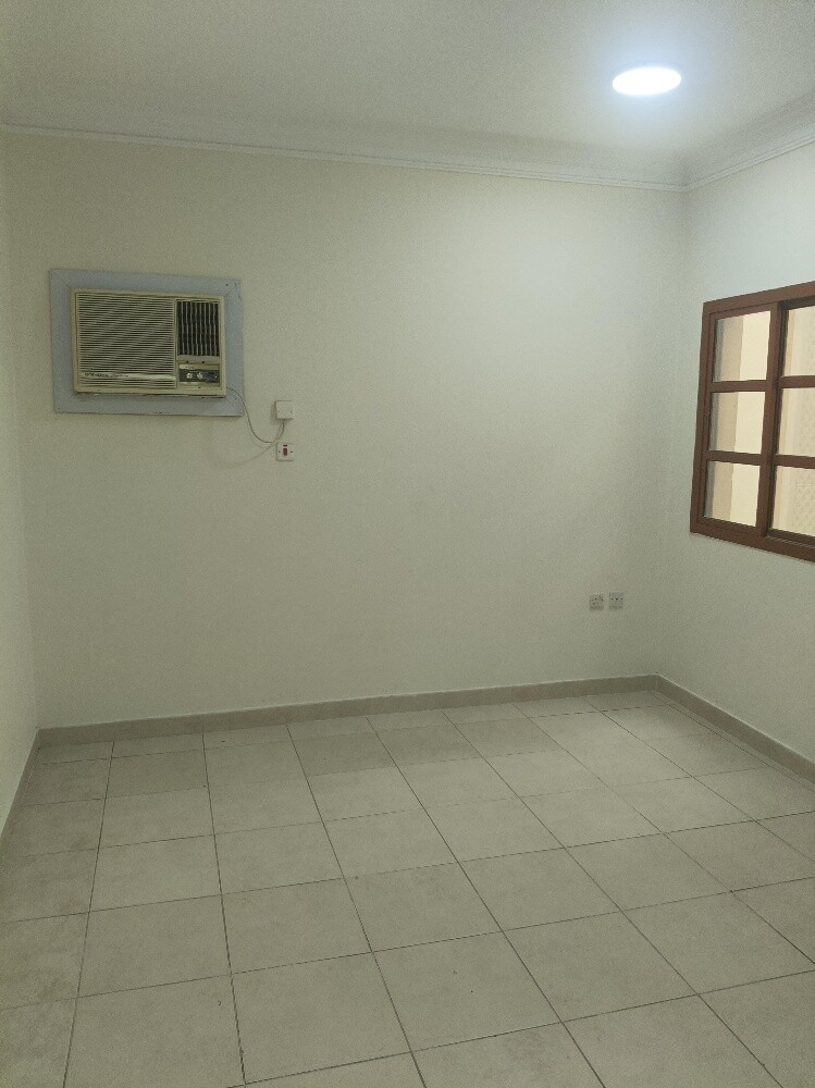 Flat 4 rent 4 family Mansoura Doha - 1