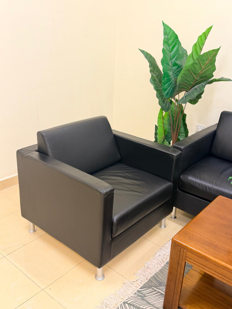 used office sofa for sale Qatar - 3