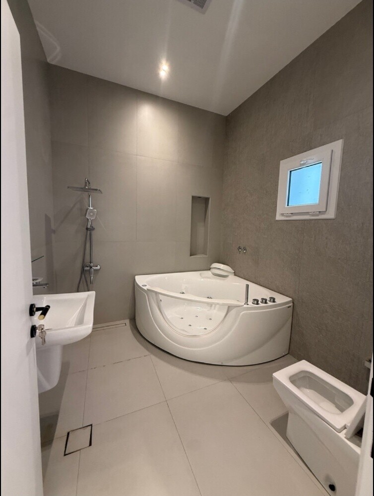 For Rent: Brand New Villa in Al Kho - 5