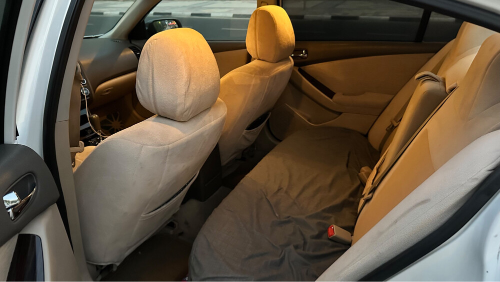 nissan altima - 2