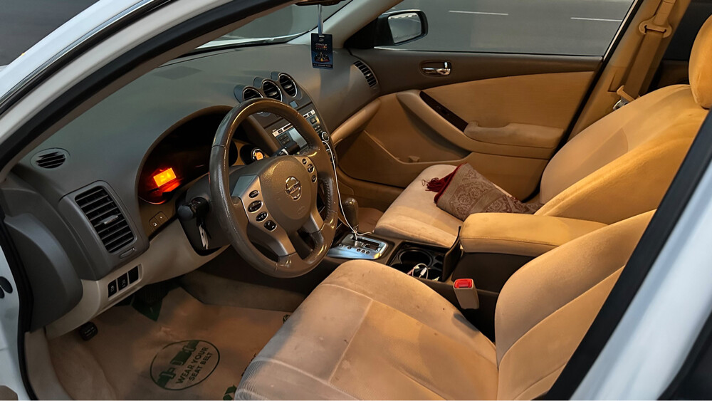 nissan altima - 3