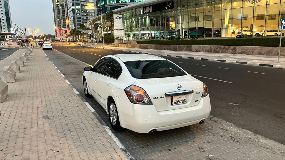 nissan altima - 6