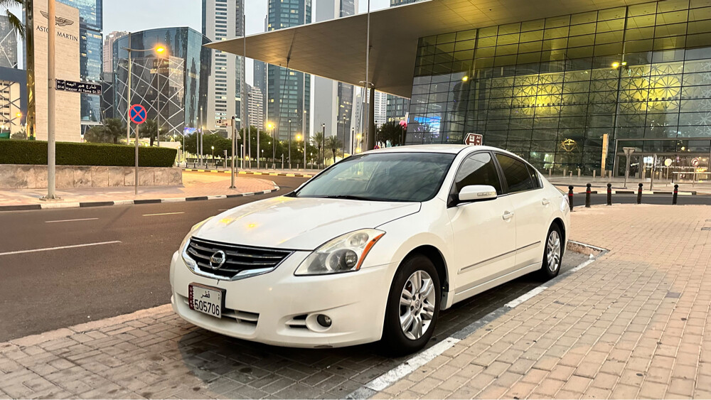nissan altima - 4