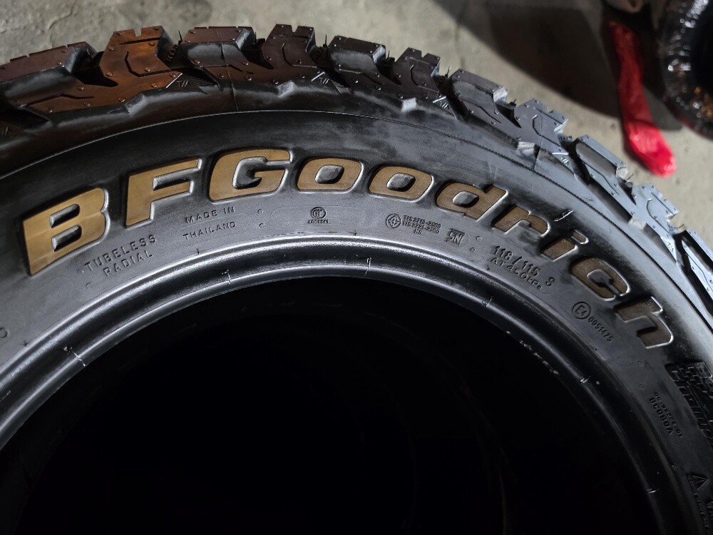 285/60/18 Bfgoodrich Tyre - 4