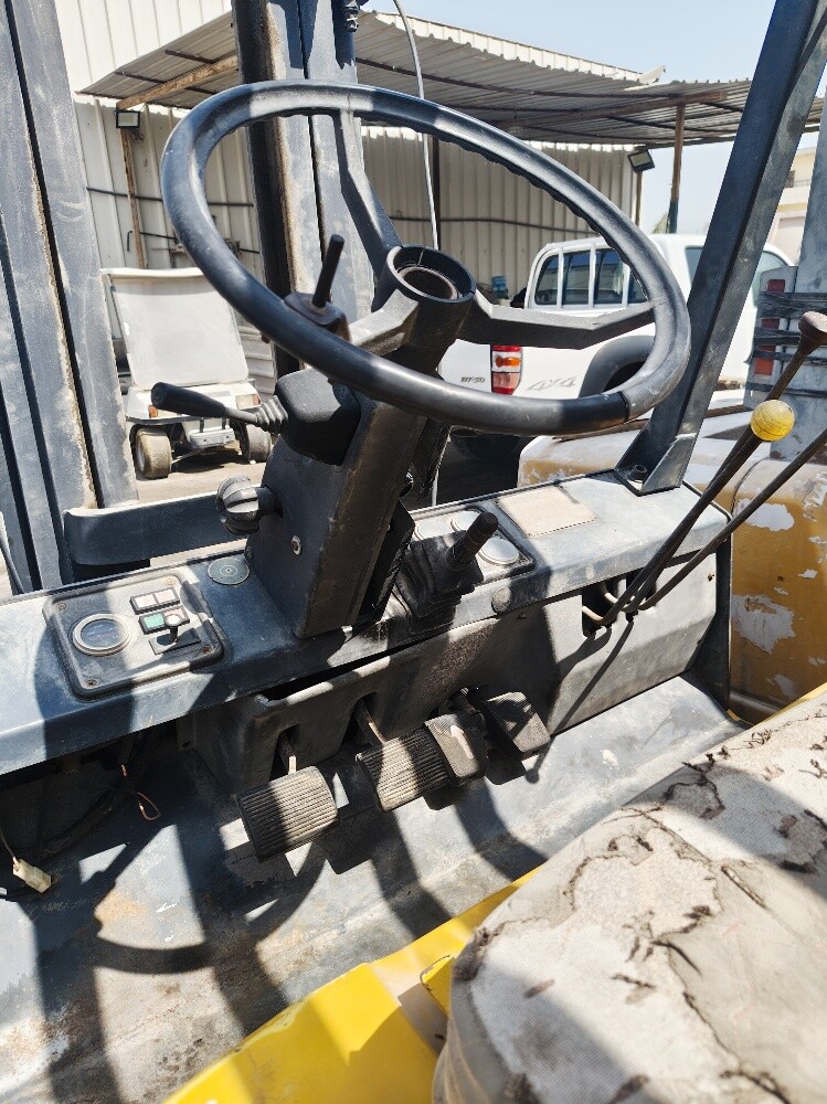 5TON FORKLIFT - 2