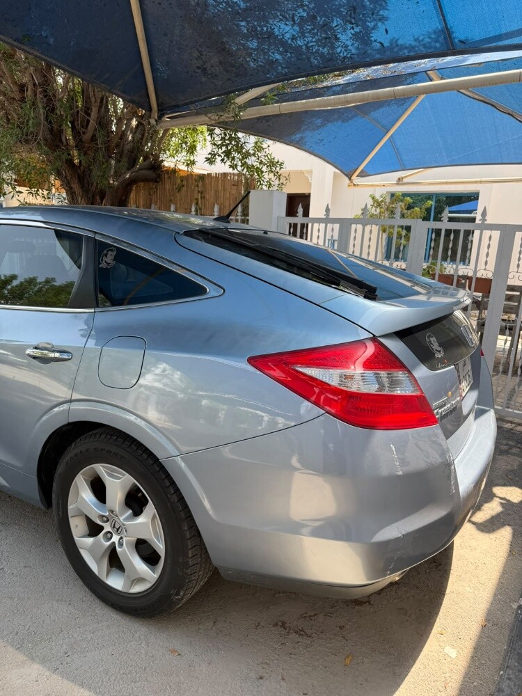 Honda Crosstour - 3