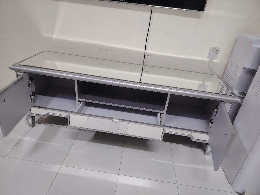 TV stand for sale - 3