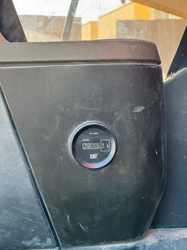 CAT 320DL - 4