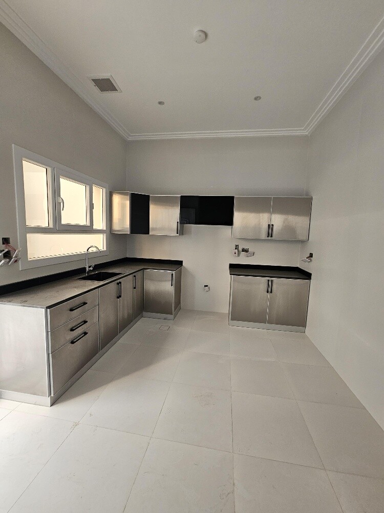 For sale: Brand new villa in Umm Ab - 10