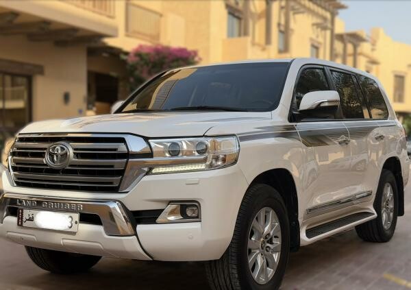 لاندكروزر قطري نظيف - 3