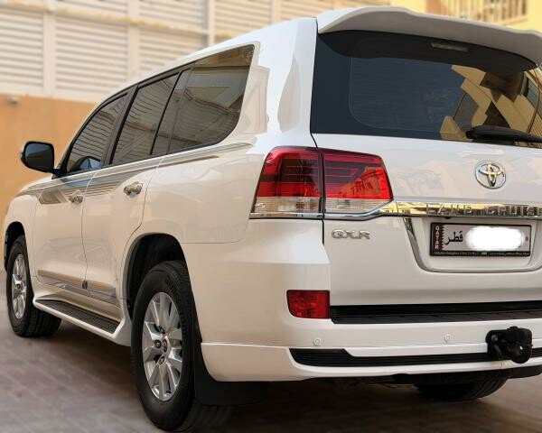 لاندكروزر قطري نظيف - 2