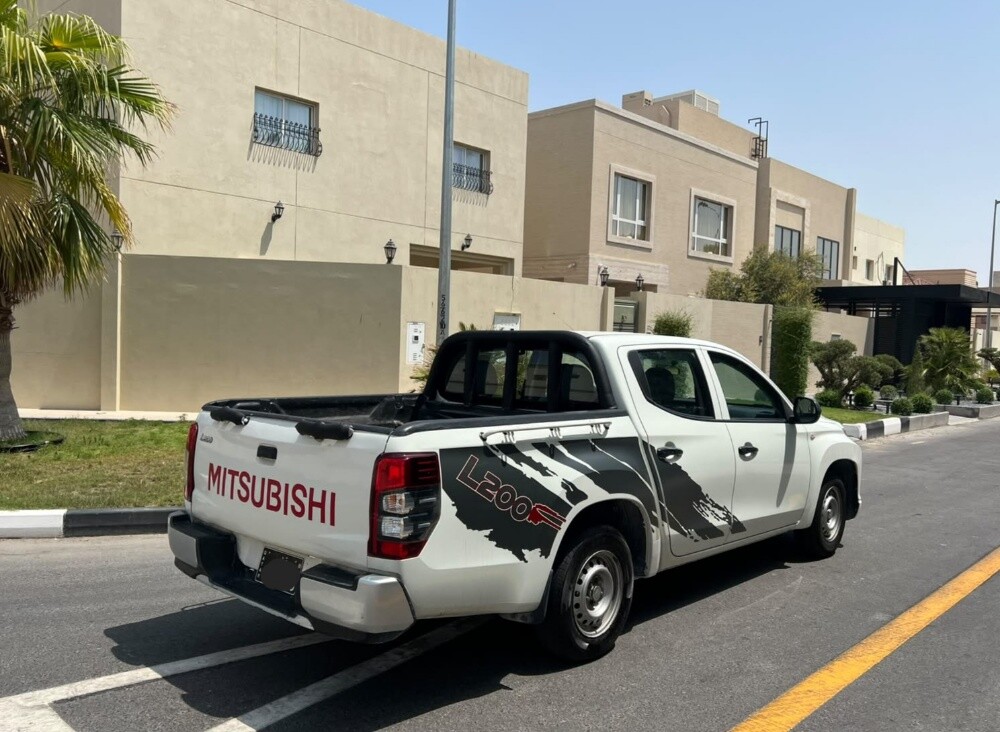 MITSUBISHI L200 - 7