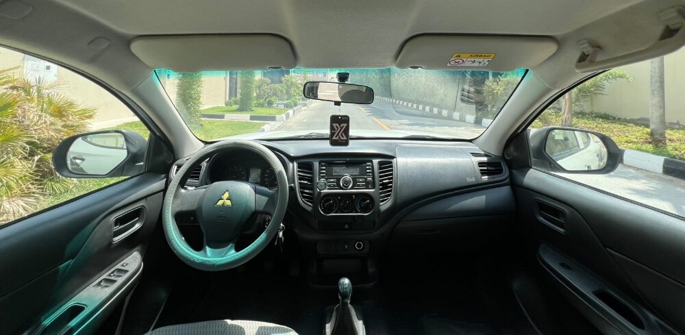 MITSUBISHI L200 - 9