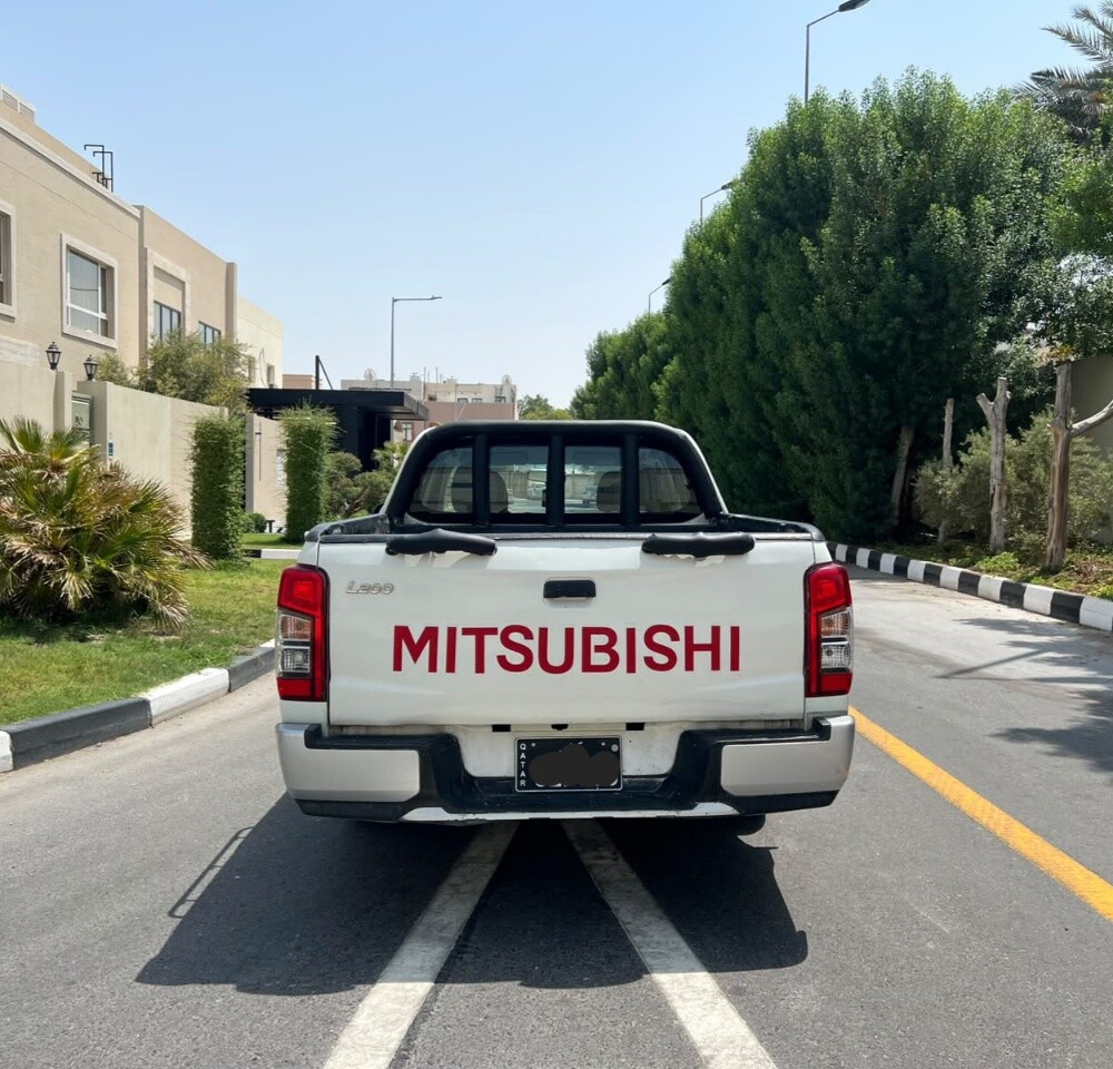 MITSUBISHI L200 - 1