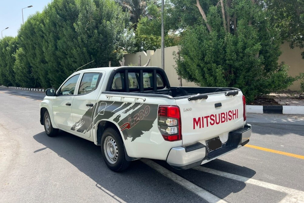 MITSUBISHI L200 - 10