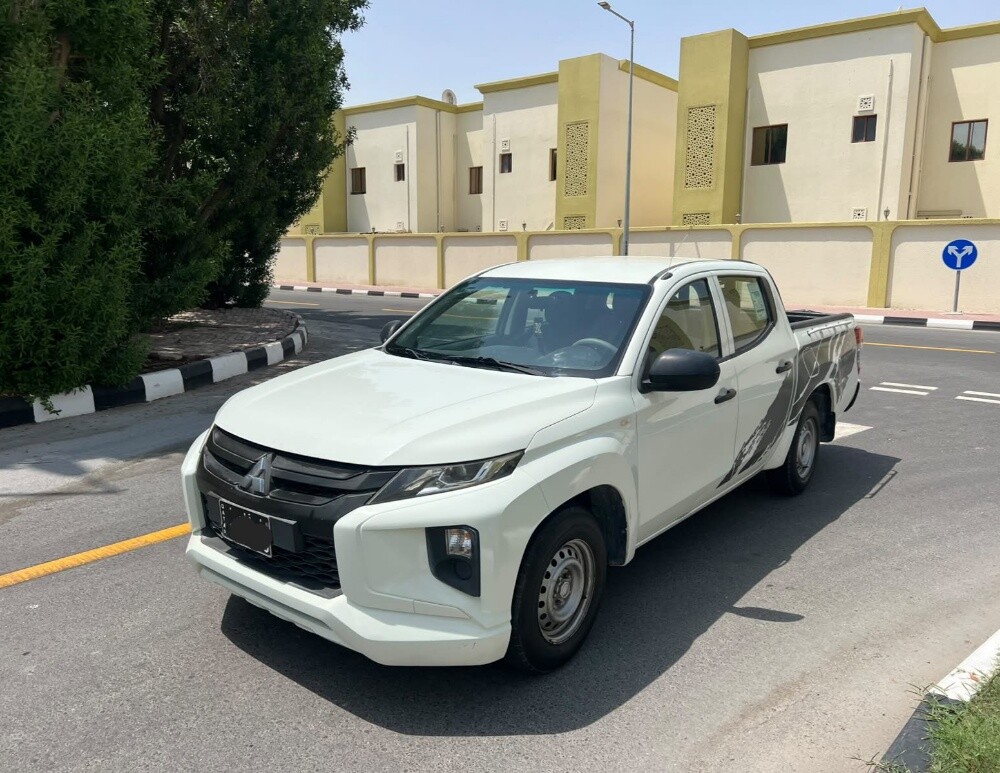 MITSUBISHI L200 - 4
