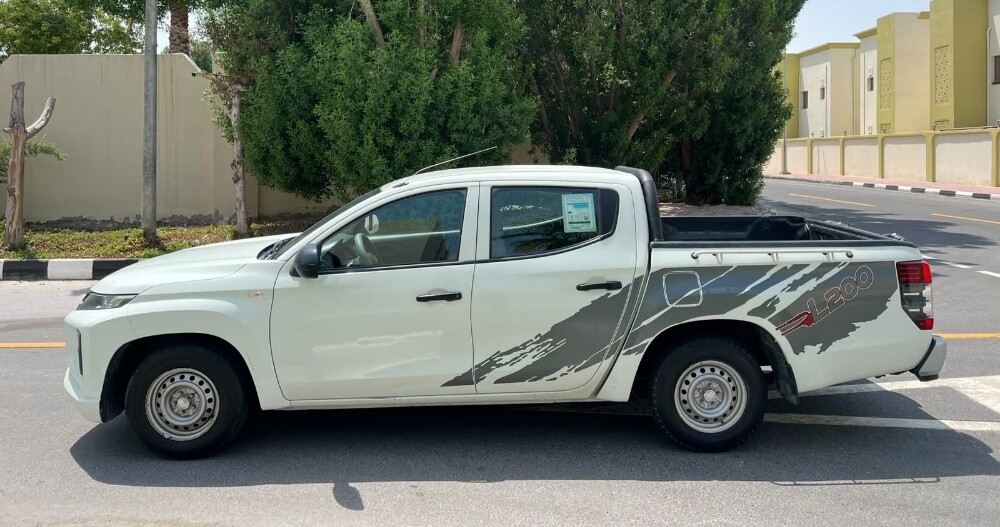 MITSUBISHI L200 - 5