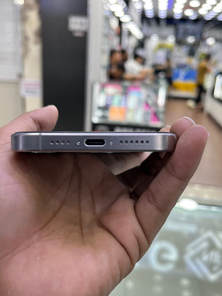 iphone 15 pro max  - 3