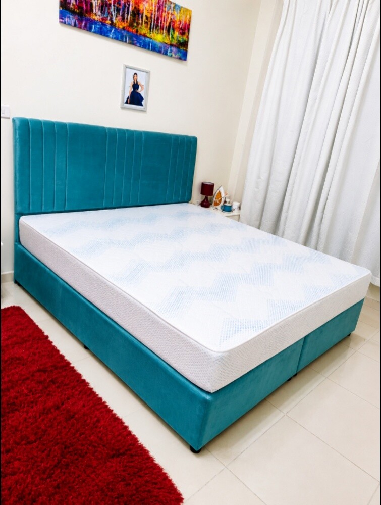 Bed or mattress available - 8