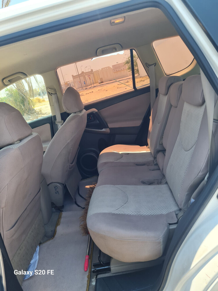 Toyota RAV4 - 5