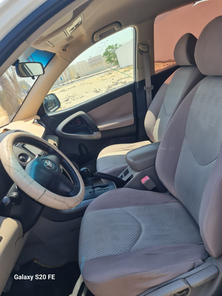 Toyota RAV4 - 7